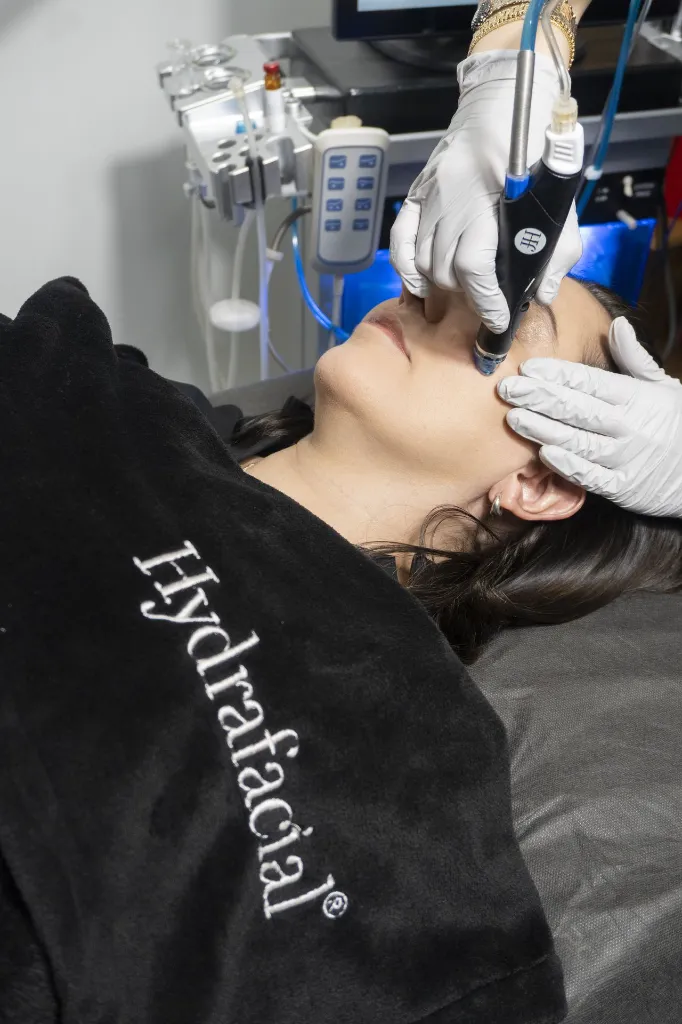 hydrafacial.webp